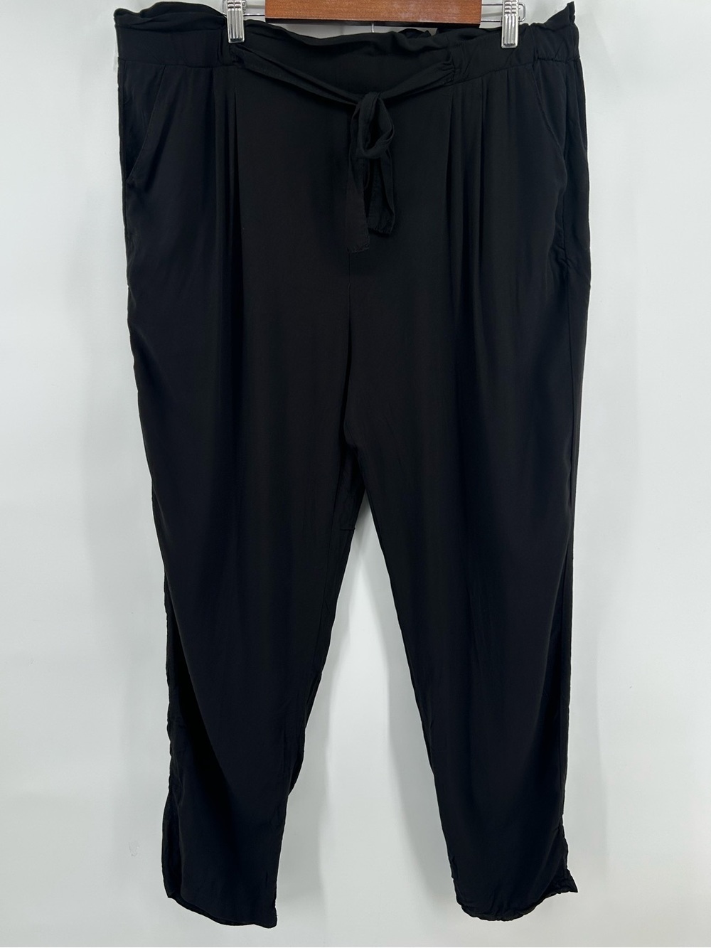 Ambiance Black Lightweight Front Tie tappered Pants Women's Size 3X